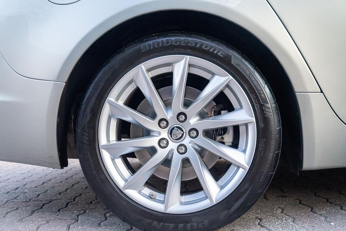 2013 Jaguar XF Premium Luxury X250