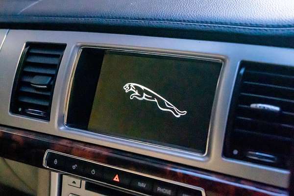 2013 Jaguar XF Premium Luxury X250