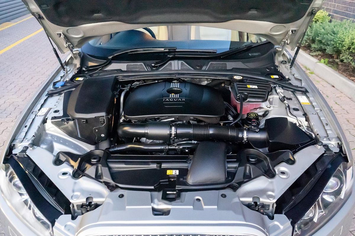 2013 Jaguar XF Premium Luxury X250
