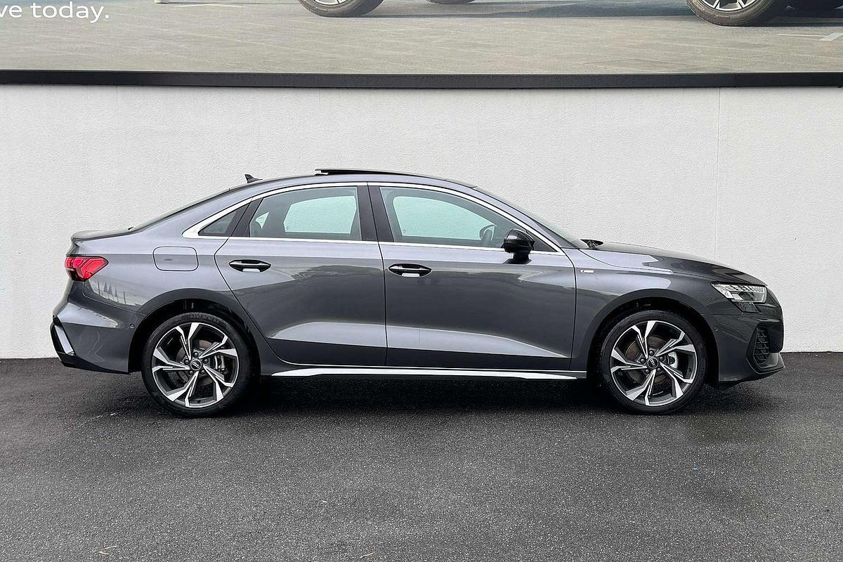 2025 Audi A3 35 TFSI S line GY