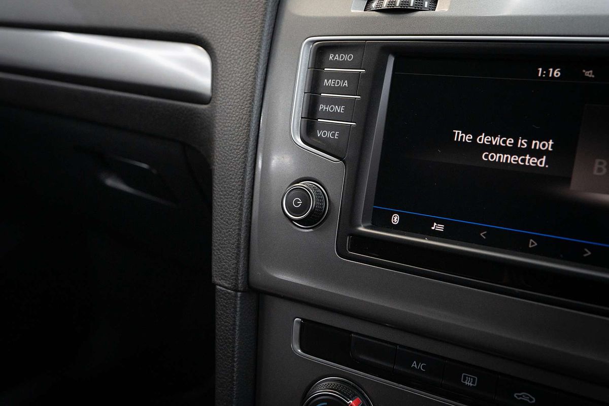 2016 Volkswagen Golf 92TSI 7