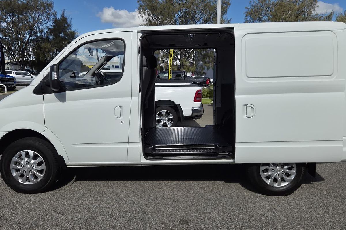 2024 LDV V80   SWB