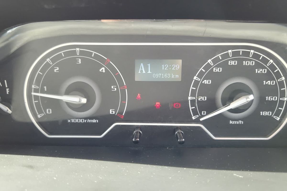 2024 LDV V80   SWB