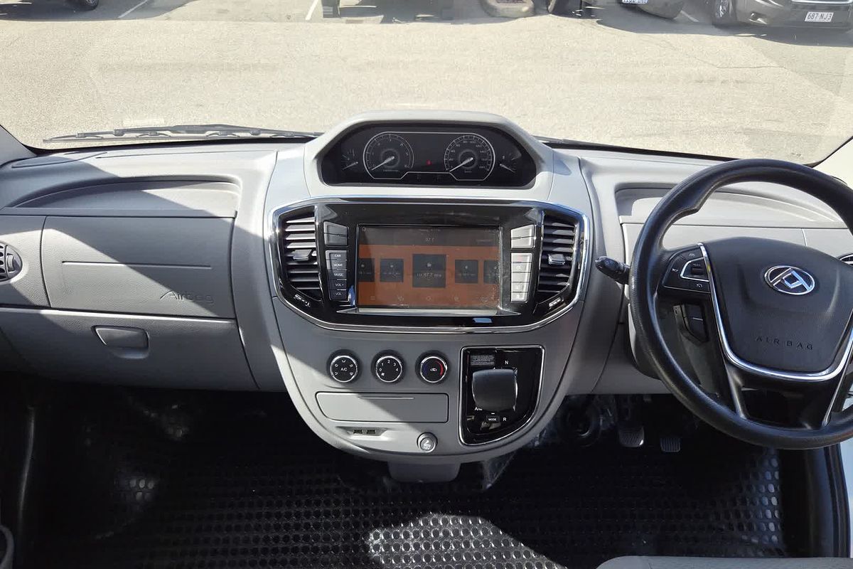 2024 LDV V80   SWB