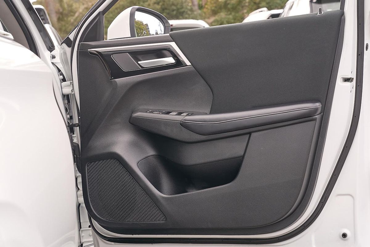 2024 Mitsubishi Outlander ES ZM