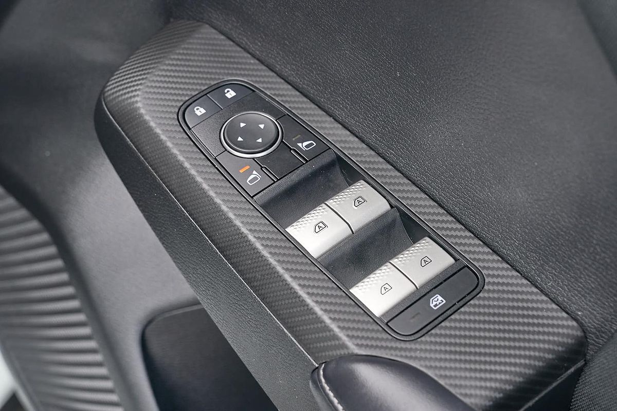 2024 Mitsubishi Outlander ES ZM