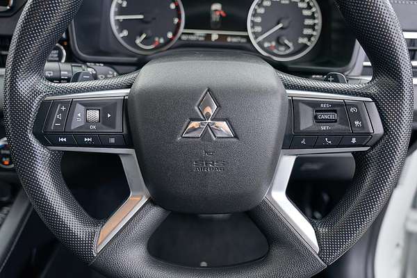 2024 Mitsubishi Outlander ES ZM