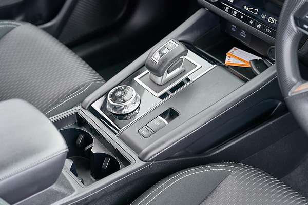 2024 Mitsubishi Outlander ES ZM