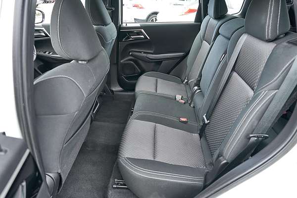 2024 Mitsubishi Outlander ES ZM