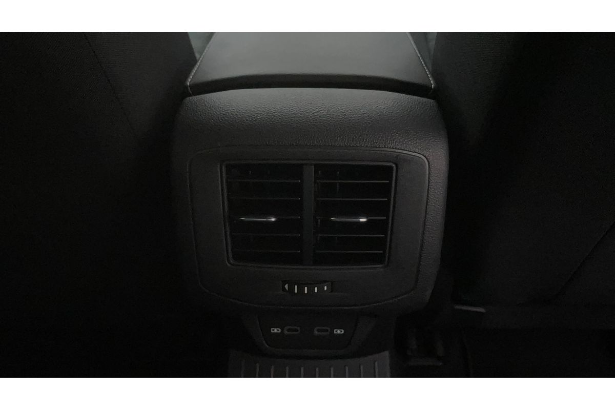 2022 Volkswagen T-Roc 110TSI Style D11