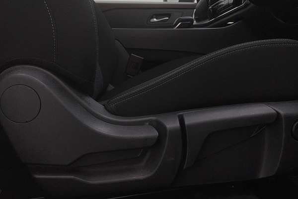 2023 Nissan X-TRAIL ST T33