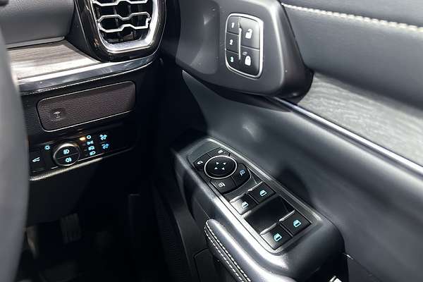 2024 Ford Everest Platinum 3.0L