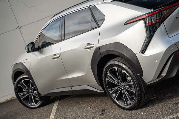 2024 Toyota bZ4X YEAM15R