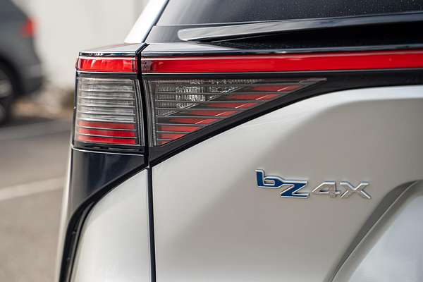 2024 Toyota bZ4X YEAM15R