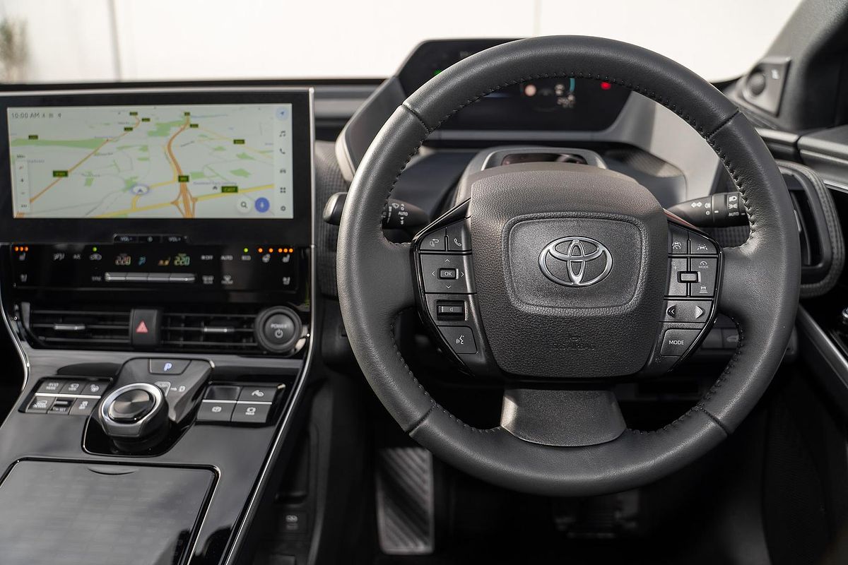 2024 Toyota bZ4X YEAM15R