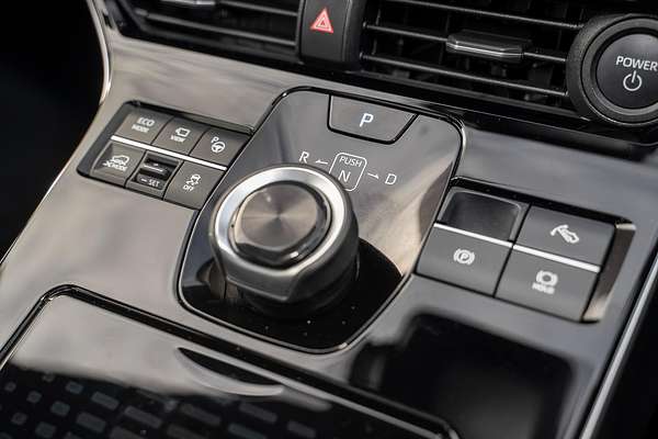 2024 Toyota bZ4X YEAM15R