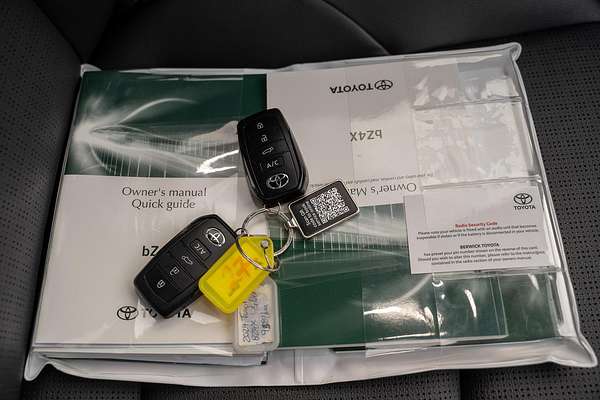 2024 Toyota bZ4X YEAM15R