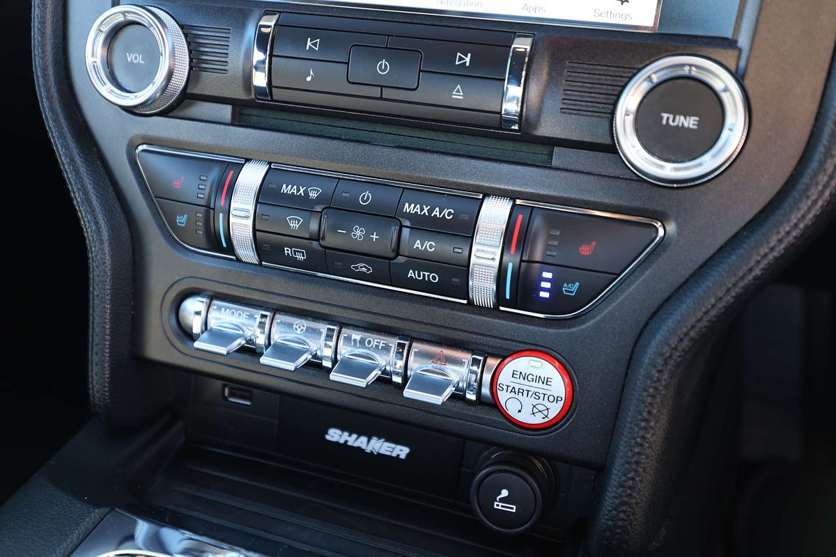 2017 Ford Mustang  FM
