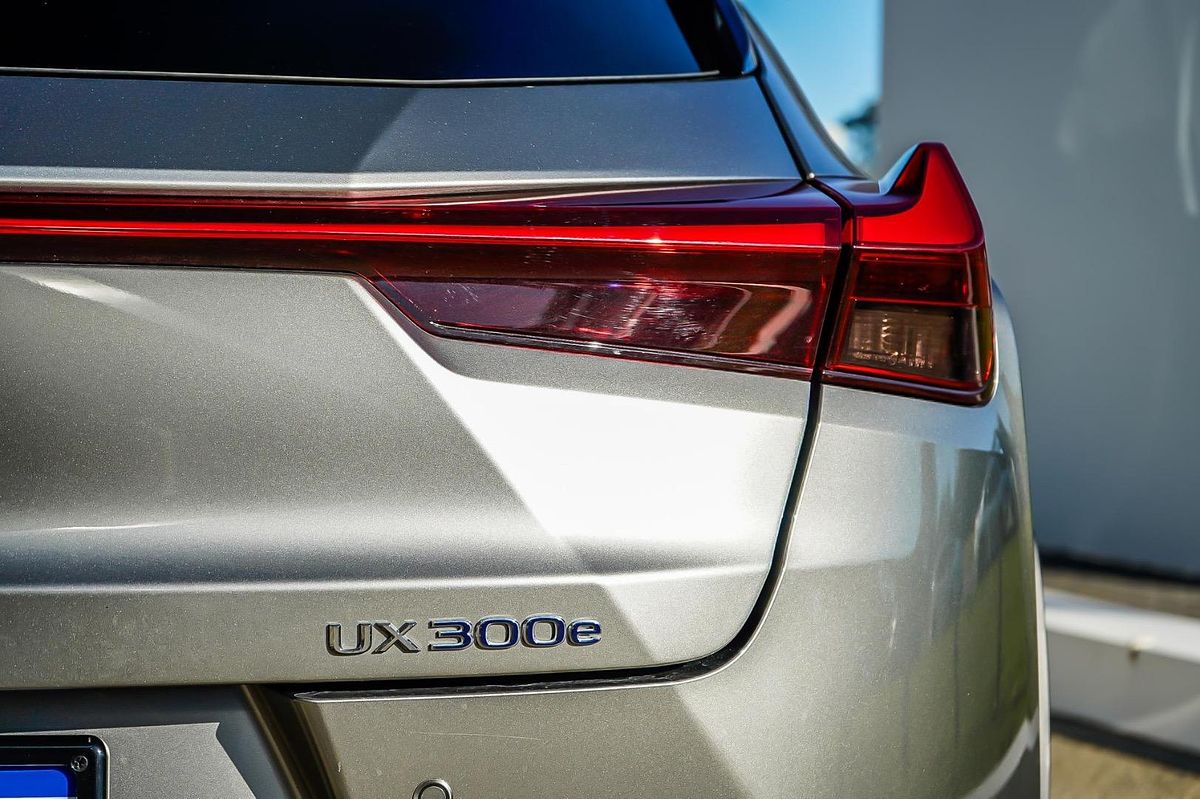 2022 Lexus UX UX300e Sports Luxury KMA10R