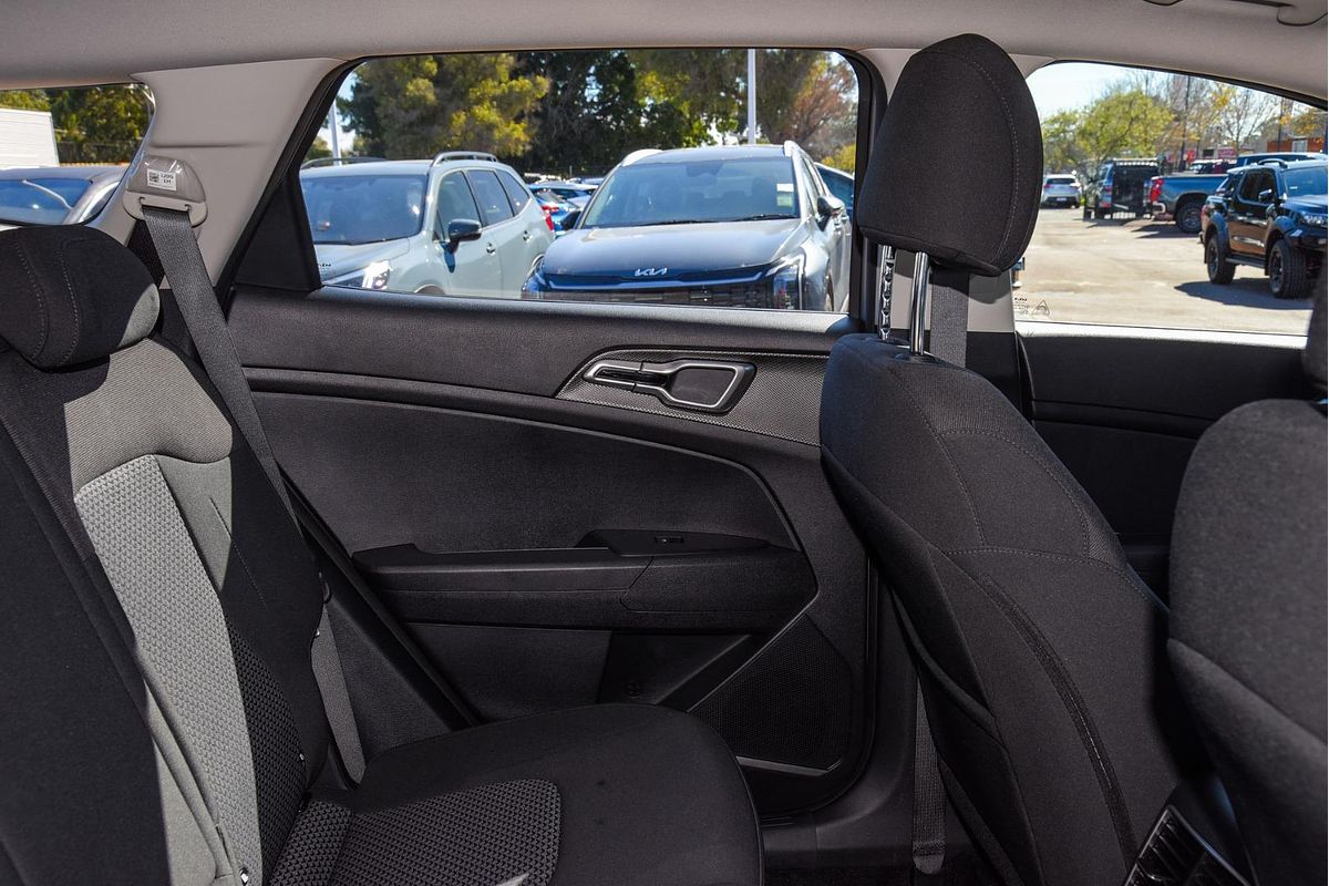 2024 Kia Sportage S NQ5