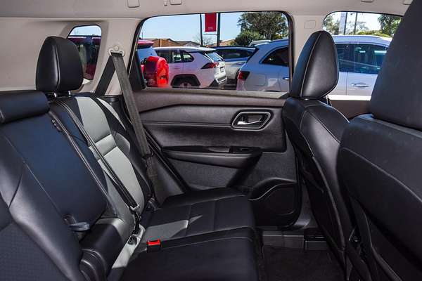 2023 Nissan X-TRAIL ST-L T33