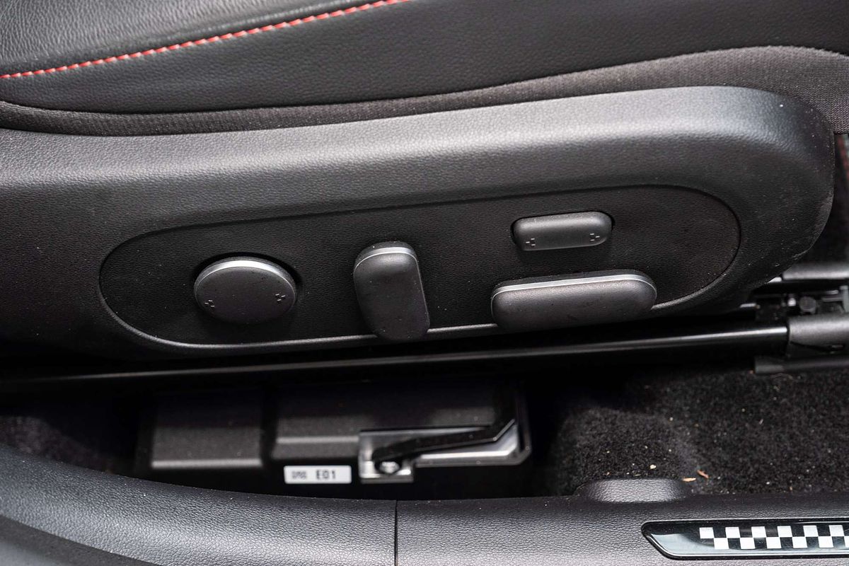 2025 Hyundai Kona Premium N Line SX2.V2