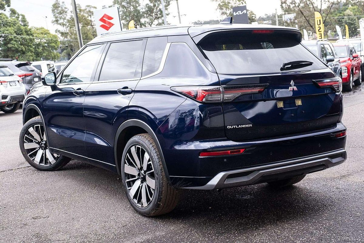 2025 Mitsubishi Outlander Exceed ZM