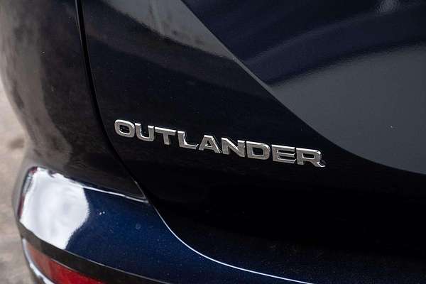 2025 Mitsubishi Outlander Exceed ZM
