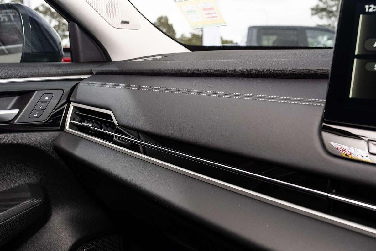 2025 Mitsubishi Outlander Exceed ZM