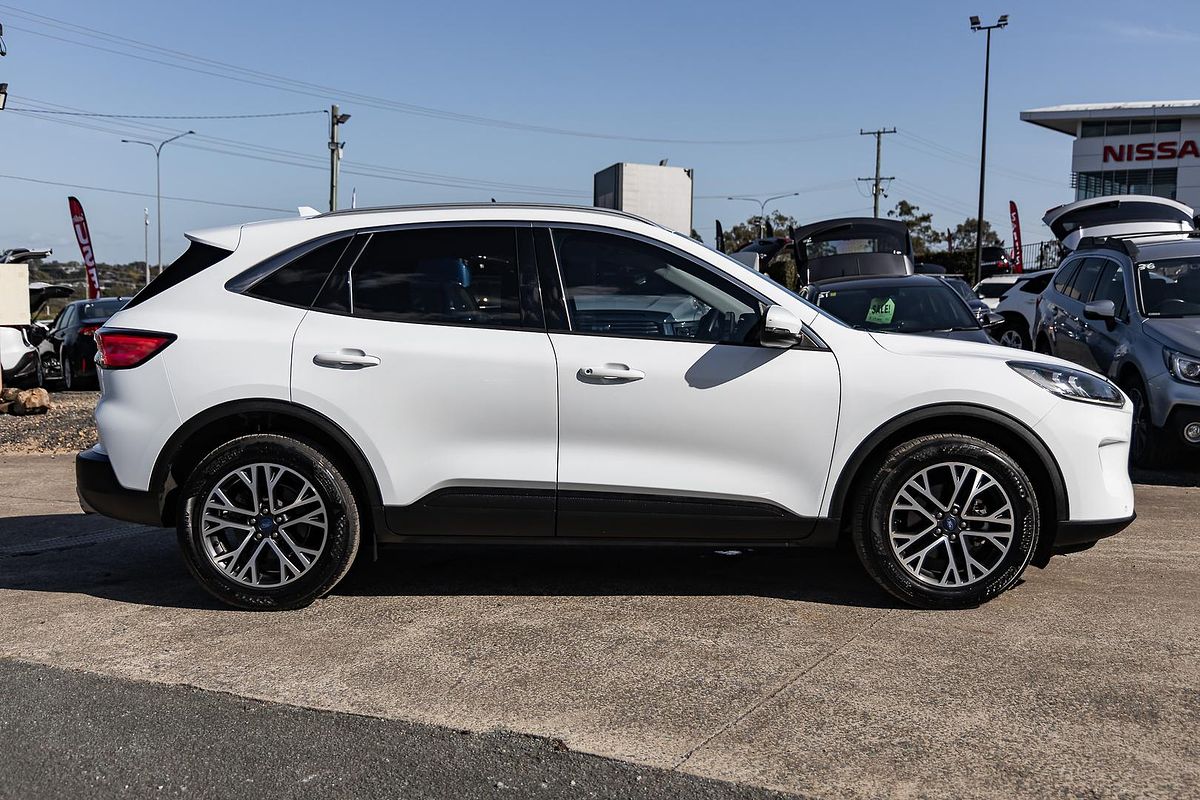2021 Ford Escape ST-Line ZH