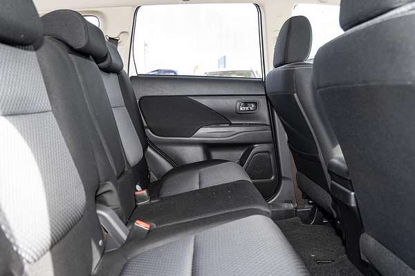 2016 Mitsubishi Outlander XLS ZK