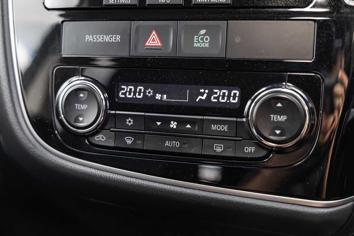 2016 Mitsubishi Outlander XLS ZK