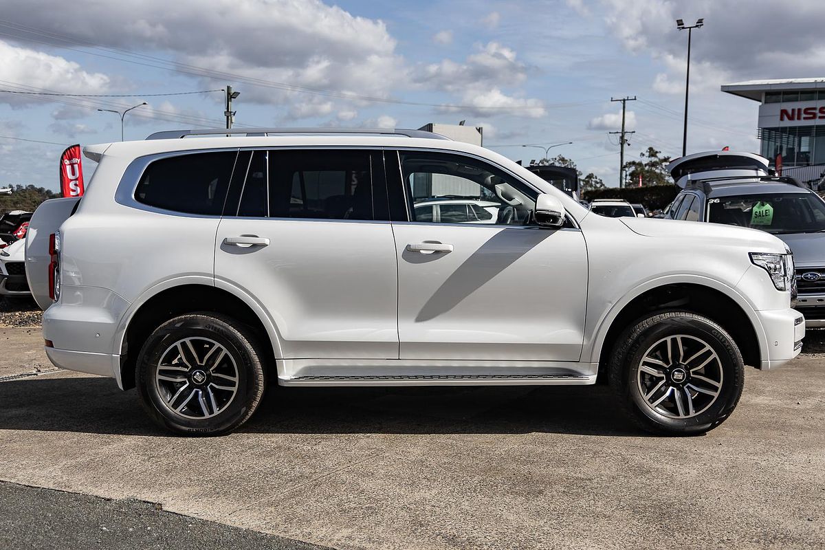 2024 GWM Tank 500 Lux Hybrid P03