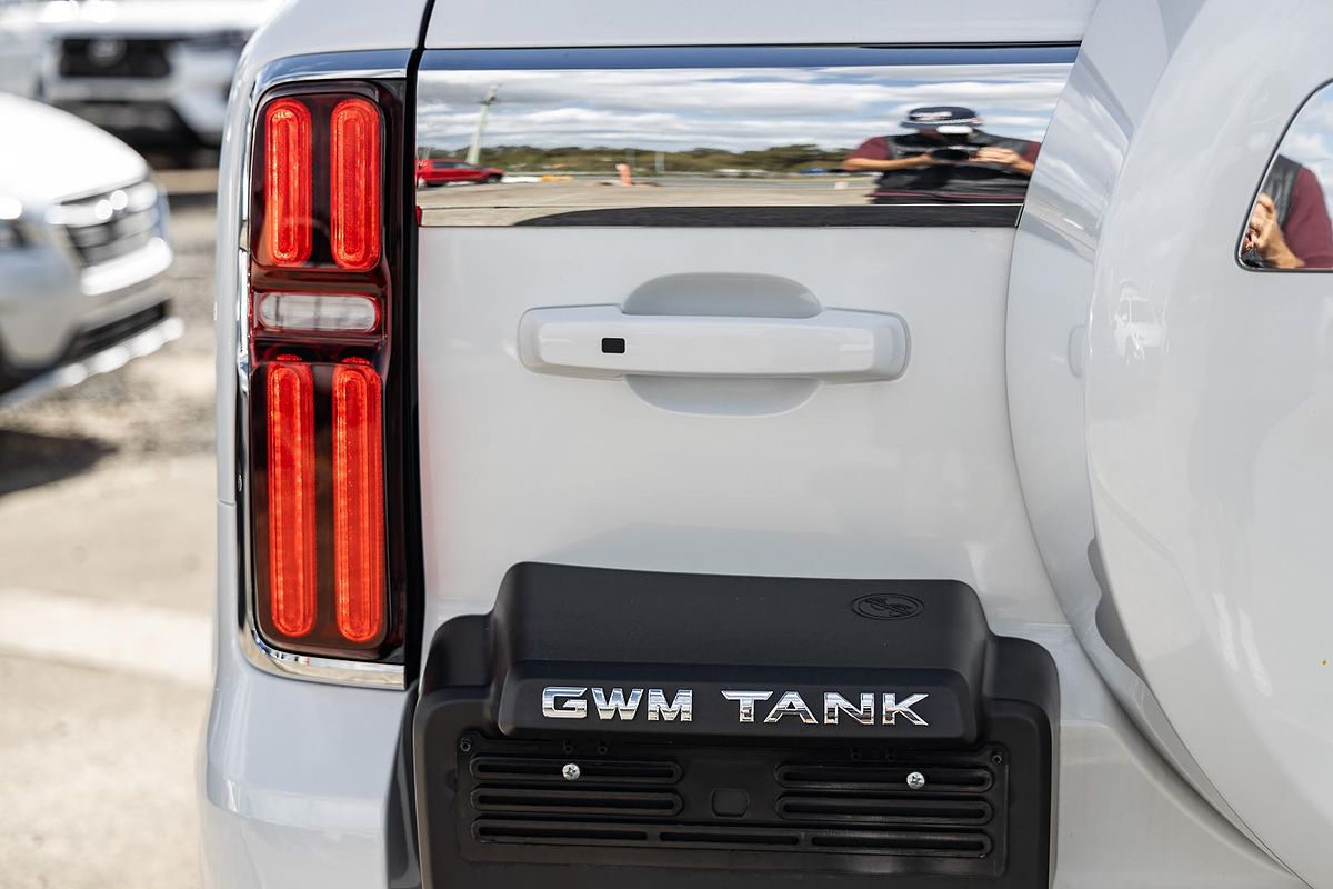 2024 GWM Tank 500 Lux Hybrid P03