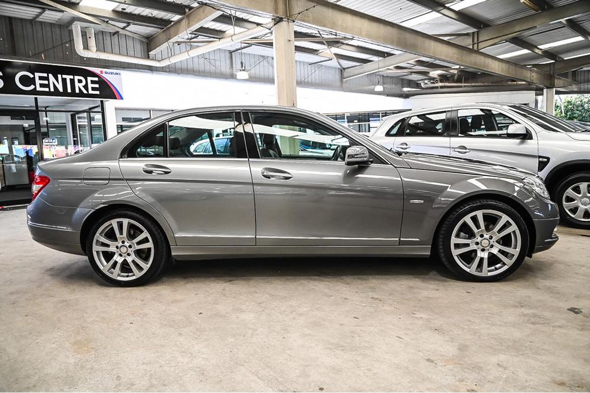 2011 Mercedes-Benz C-Class C250 BlueEFFICIENCY Avantgarde W204