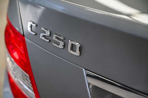 2011 Mercedes-Benz C-Class C250 BlueEFFICIENCY Avantgarde W204