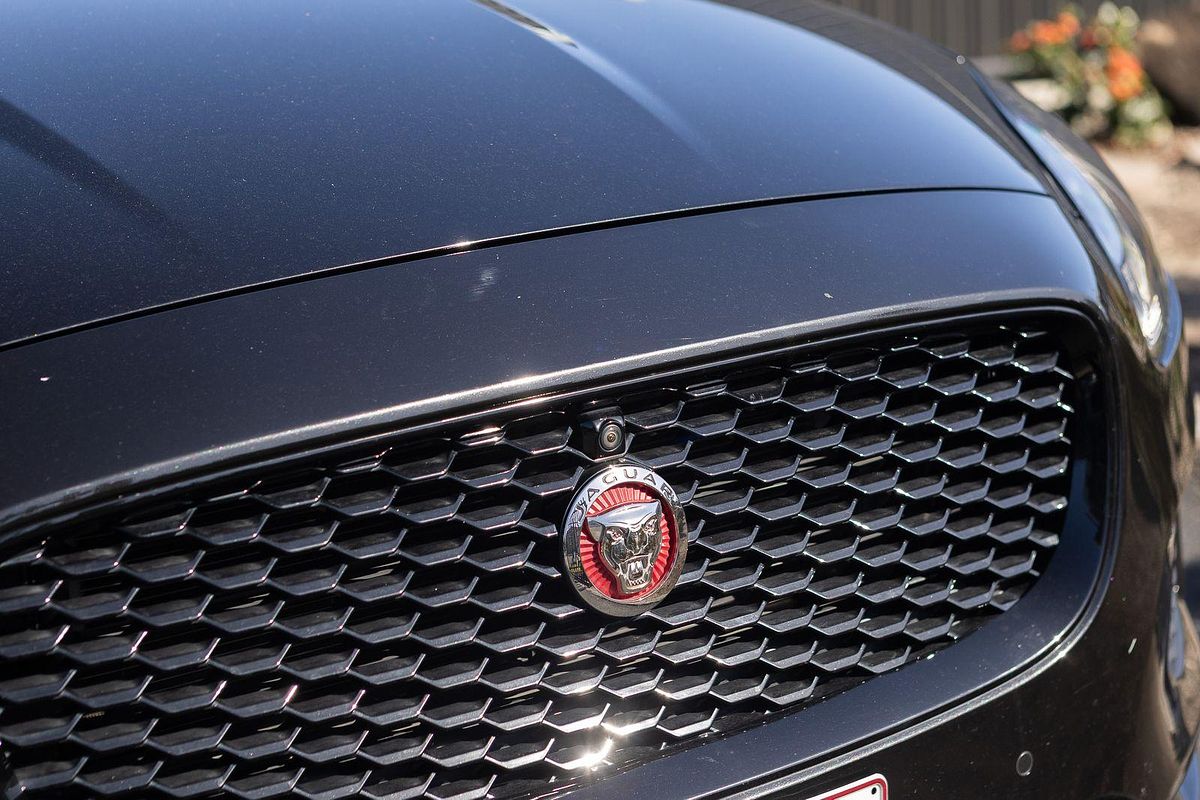 2019 Jaguar E-PACE P200 SE X540