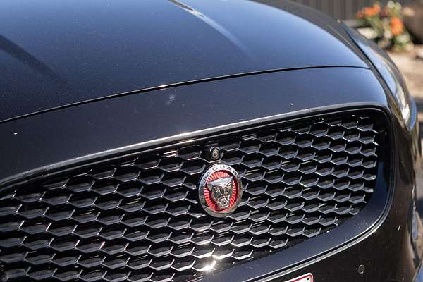 2019 Jaguar E-PACE P200 SE X540