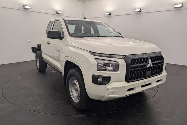 2025 Mitsubishi MV4W30