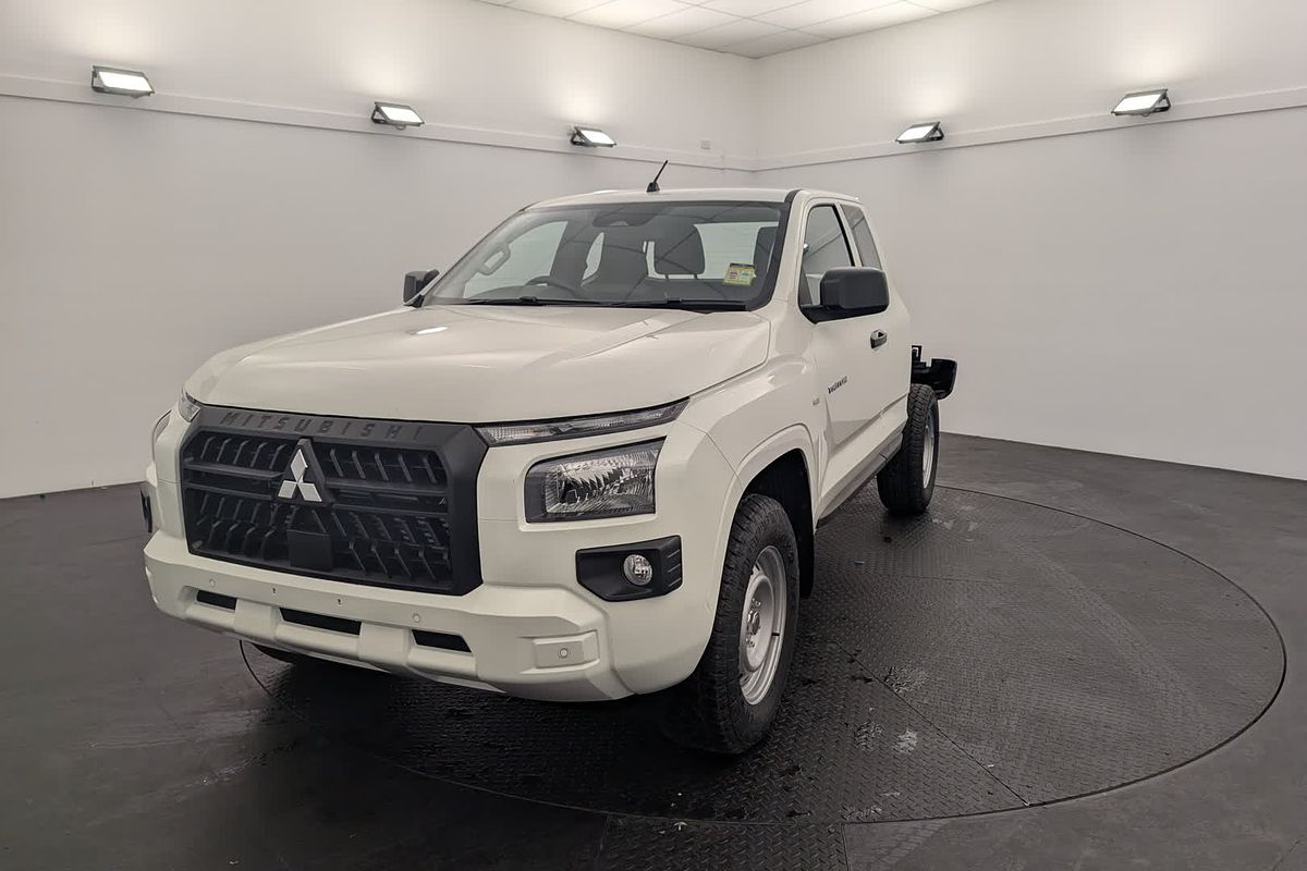 2025 Mitsubishi MV4W30