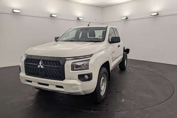 2025 Mitsubishi MV4W30