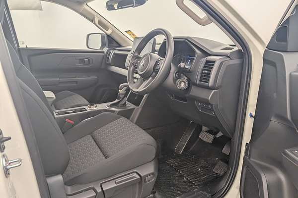 2025 Mitsubishi MV4W30