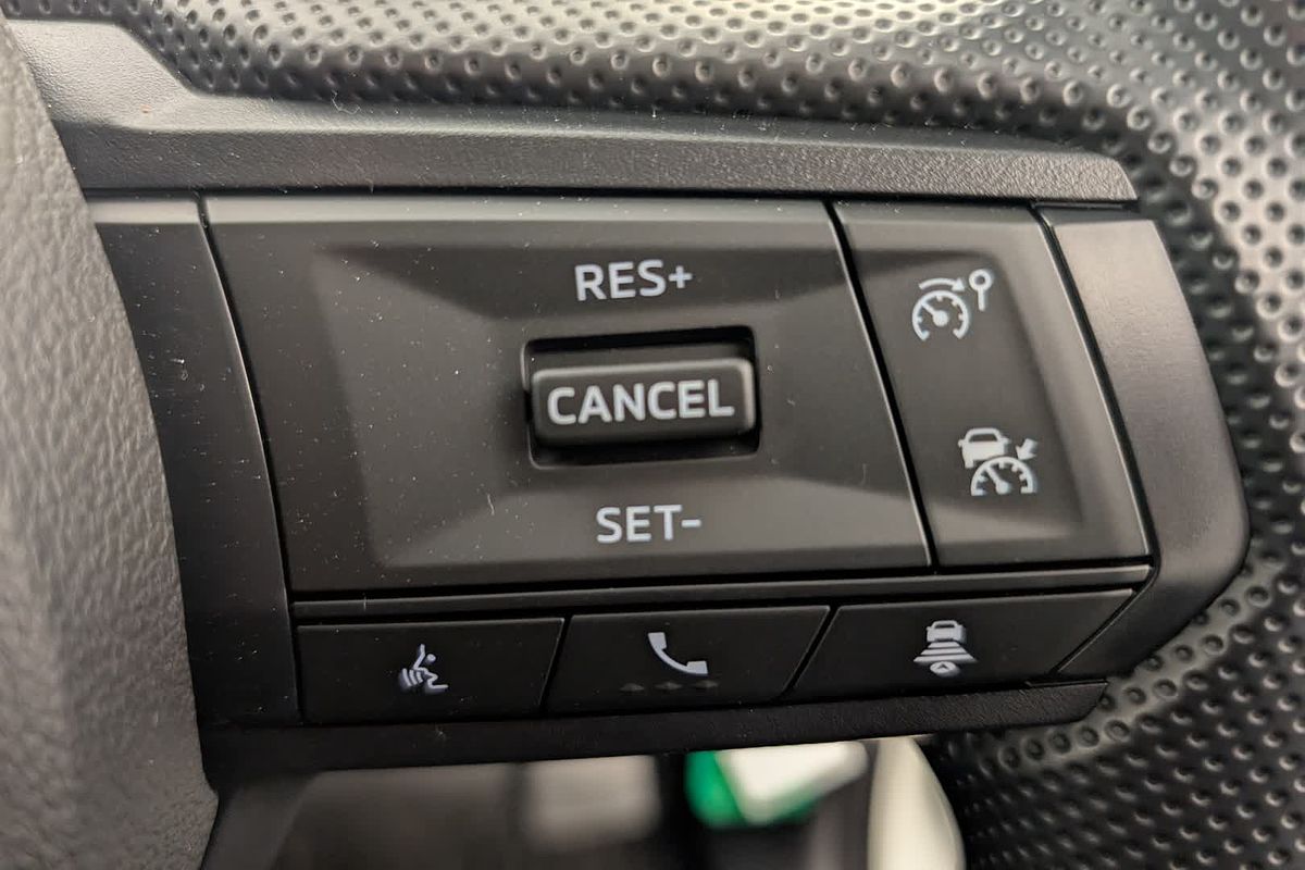 2025 Mitsubishi MV4W30