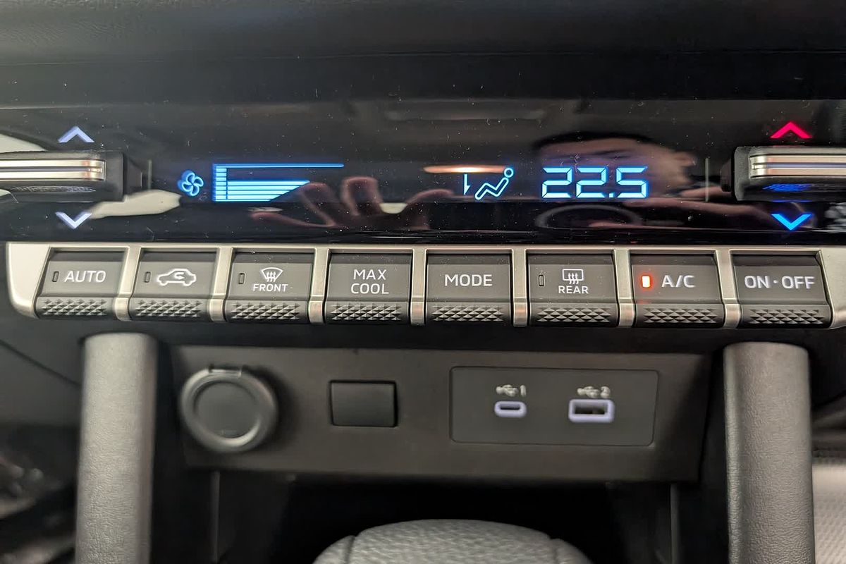 2025 Mitsubishi MV4W30