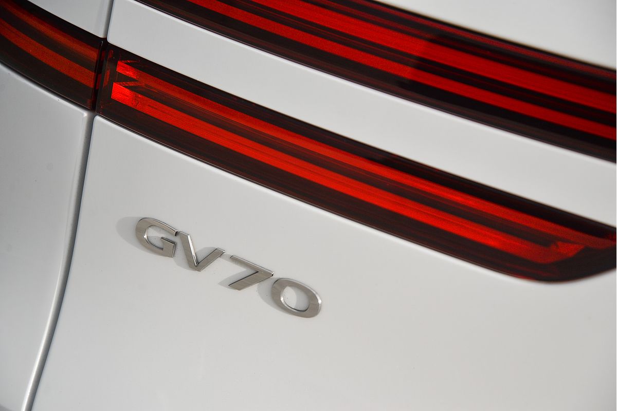 2024 Genesis GV70 2.5T AWD JK.V2