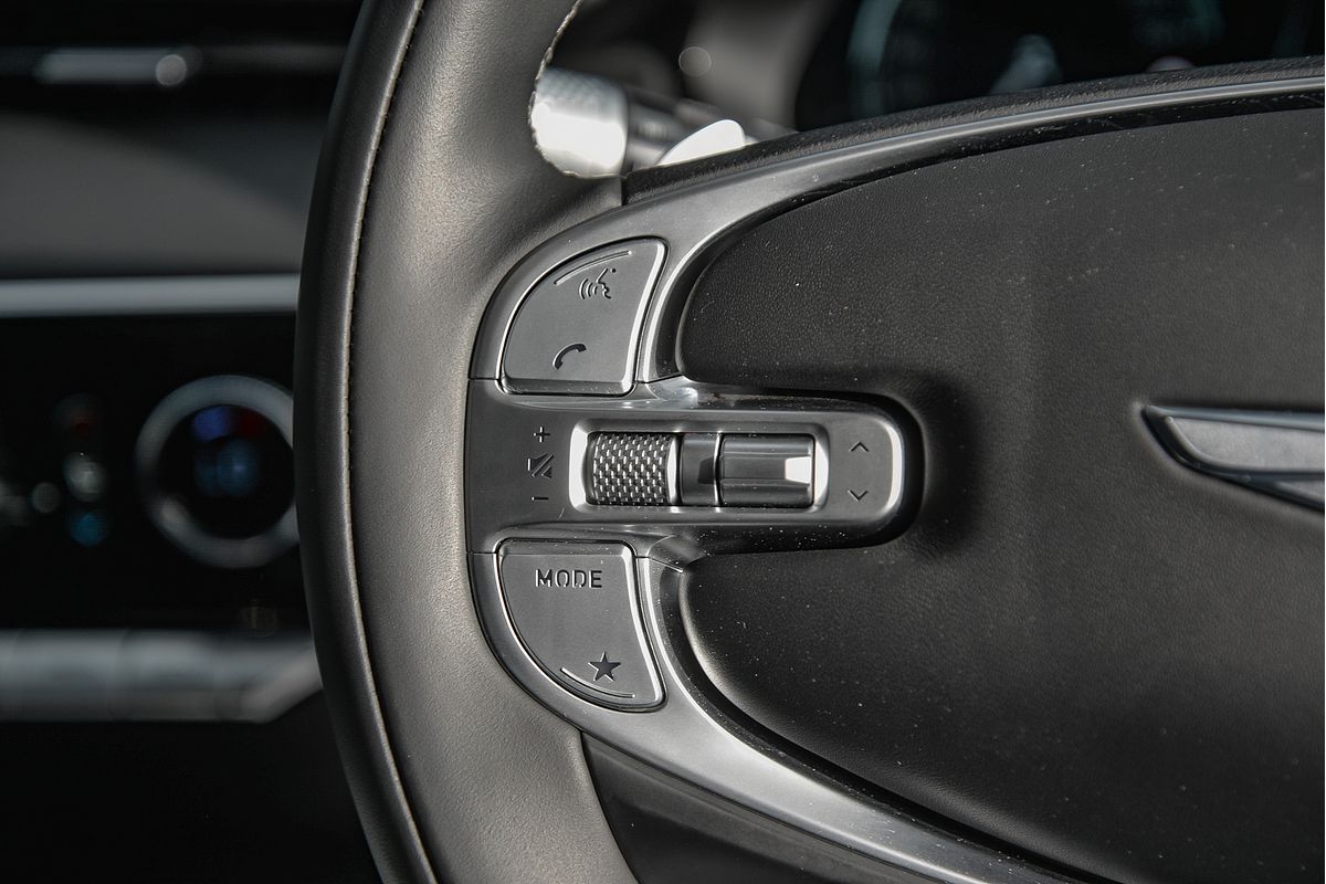 2024 Genesis GV70 2.5T AWD JK.V2