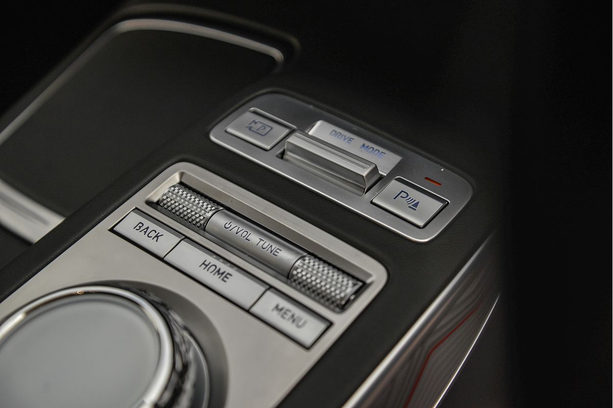 2024 Genesis GV70 2.5T AWD JK.V2