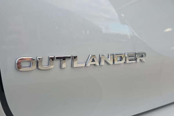 2025 Mitsubishi Outlander PHEV Exceed Tourer ZM