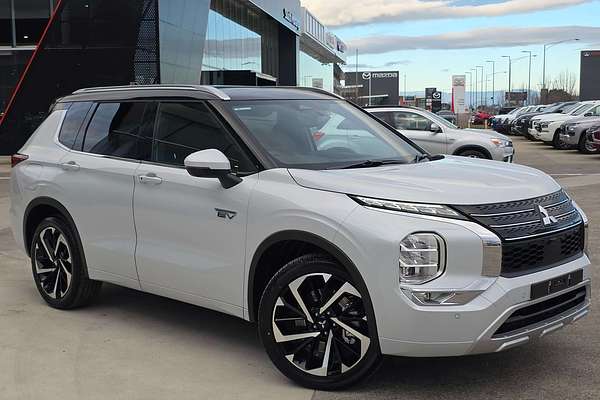 2025 Mitsubishi Outlander PHEV Exceed Tourer ZM