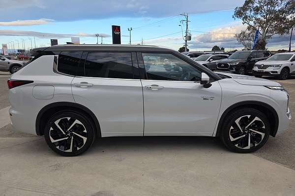 2025 Mitsubishi Outlander PHEV Exceed Tourer ZM
